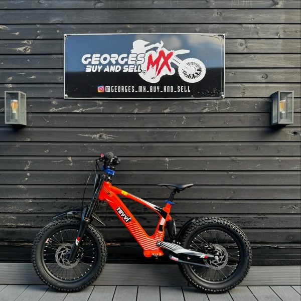 Brand New Revvi 18-Inch - Image 3